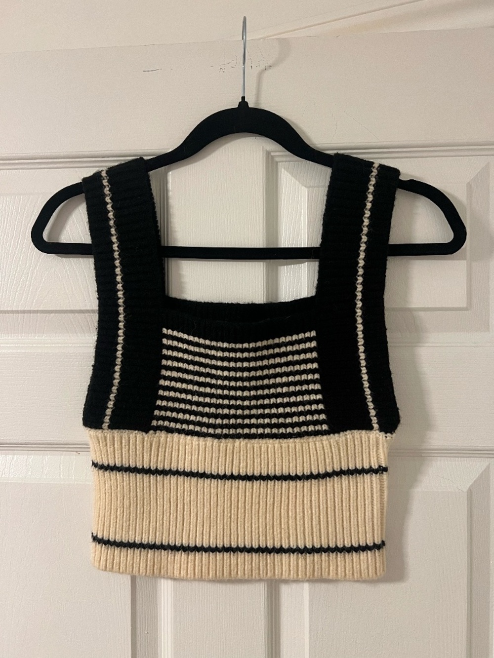 Cider Knit Tank Top | Black Cream Striped Sweater Vest | Cropped | Size M